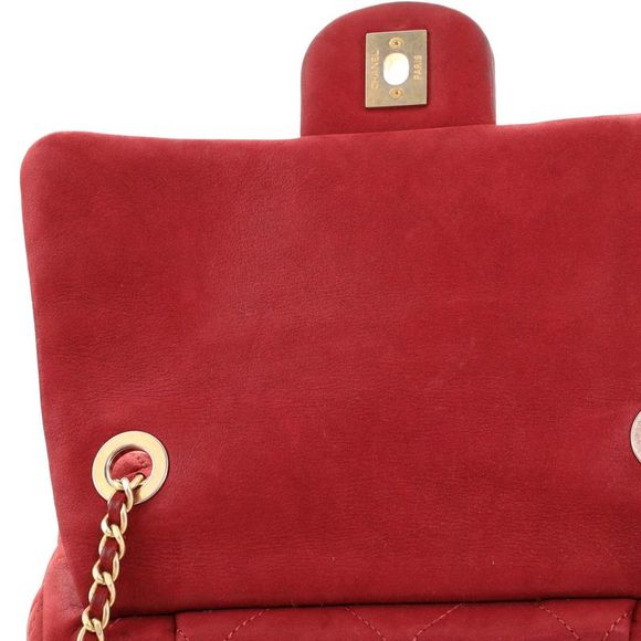 Chanel Chic Quilt Flap Bag Quilted Iridescent Calfskin Small Red - Picture 8 of 9
